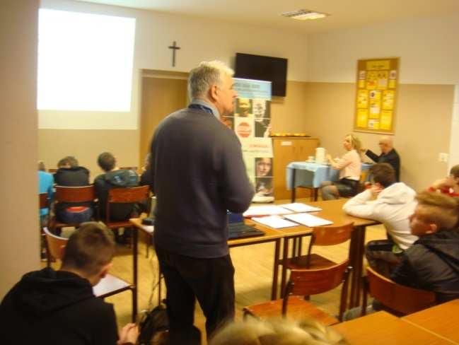 Szkolna 11, 64-820 Szamocin, dnia 9.11.2017r. Zdjęcia nr 42 i 43.