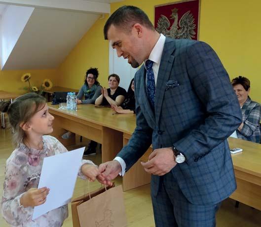 Gratulacje uczestniczkom złożył wójt gminy Raciąż Zbigniew Sadowski.