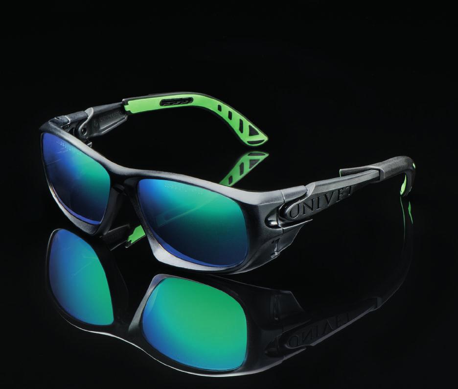 5X9 SPORT 35 g Regulacja długości i nachylenia zauszników z technologią SoftPad Zintegrowane osłony boczne z systemem wentylacji Dostępne z różnorodnymi filtrami: Mirror Green, maksymalna ochrona