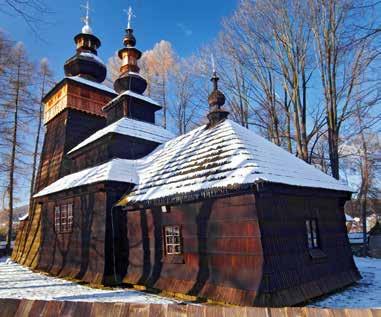 Pierwotnie powstała jako cerkiew prawosławna, jednak już po około 30. latach stała się świątynią greckokatolicką, a od 1951 r. rzymskokatolicką.