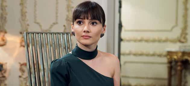Röportaj INTERVIEW What were the factors that motivated and encouraged you to act in TV and theater at a young age? Frankly, I wasn t very brave at the beginning.