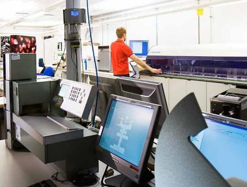 ZAKŁADY PRODUKCJI MASY CELULOZOWEJ I PAPIERU Laboratoria badawcze papieru Należy ściśle przestrzegać warunków projektowych w przypadku laboratoriów papierni.