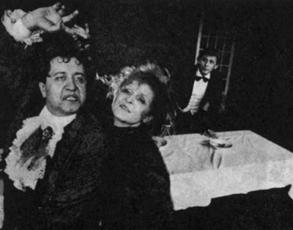 1990/91 177 Witold Gombrowicz Z BAKAKAJU wg opowiadaƒ Biesiada u Hrabiny Kot ubaj i Zbrodnia z premedytacjà adaptacja, re yseria: Teresa Sawicka scenografia: Marek B achowicz muzyka: W odzimierz