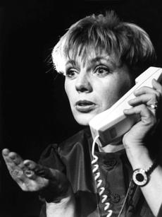 Sezon 1990/91 180 Stanis aw Ignacy Witkiewicz WARIAT I ZAKONNICA re yseria i scenografia: Krzysztof Jasiƒski muzyka: Jan Kanty PawluÊkiewicz choreografia: Beata Lichtarska asystent re ysera: