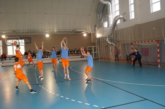 GIM WLEŃ - GIM GRYFÓW ŚL. 4 : 9, GIM MIRSK - GIM LUBOMIERZ 4 : 4, GIM GRYFÓW ŚL. - GIM LWÓWEK ŚL.