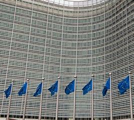 Czym są RTS? Dyrektywa jest narzędziem legislacyjnym Unii Europejskiej, którego głównym zadaniem jest nakreślenie celów i ogólnych warunków zmiany.