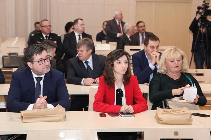 Budżet Województwa Świętokrzyskiego przyjęty 4 świętokrzyskiego, Jan Maćkowiak. Radni Sejmiku przyjęli obie uchwały.