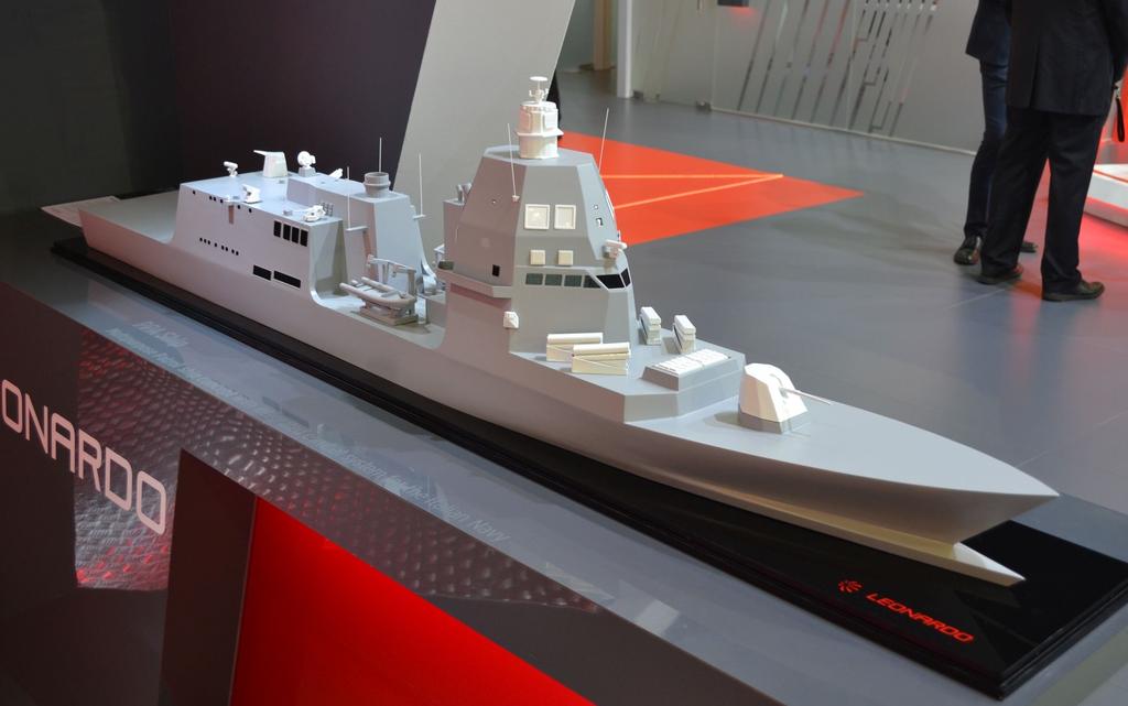 Okręt PPA (Multipurpose Patrol Ship) z proponowanymi przez Leonardo radarami AESA KRONOS. Fot. M.
