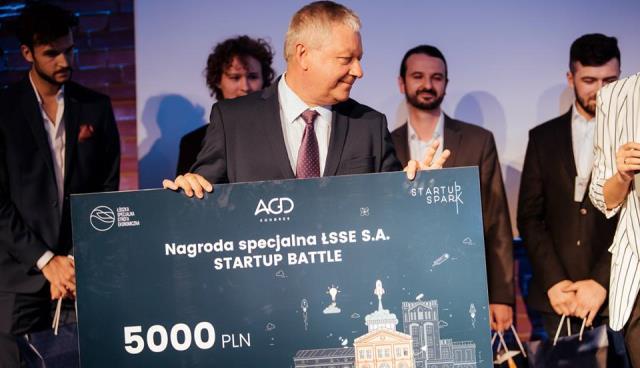 BSH Sprzęt Gospodarstwa Domowego, Electrolux Poland, Samsung Electronics Polska, Groupe SEB oraz Wiceprezes ŁSSE S.A., Agnieszki Sygitowicz, oceniło wystąpienia sześciu startupów.