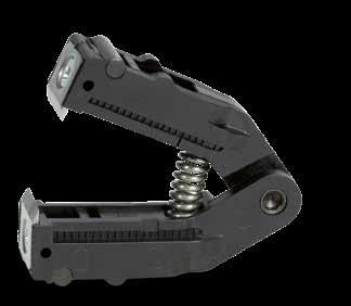 707 021 Zapasowe ostrza, para Interchaneable blade pair Opatentowany mechanizm dosuwający ostrza Patented automatic blade closure.