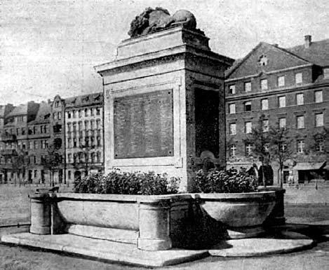 LEW ŚPIĄCY 16. Bytom, Plac Akademicki, 1932 r.