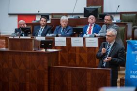 Sesję prowadzili: prodziekan Wydziału Elektrycznego Politechniki Śląskiej prof. Zbigniew Kaczmarczyk (Politechnika Śląska) oraz prezes Tauron-Wytwarzanie SA Kazimierz Szynol.