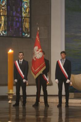 Juliana Gembalskiego. Fot. Podziękowanie arcybiskupowi za odprawienie Mszy św.