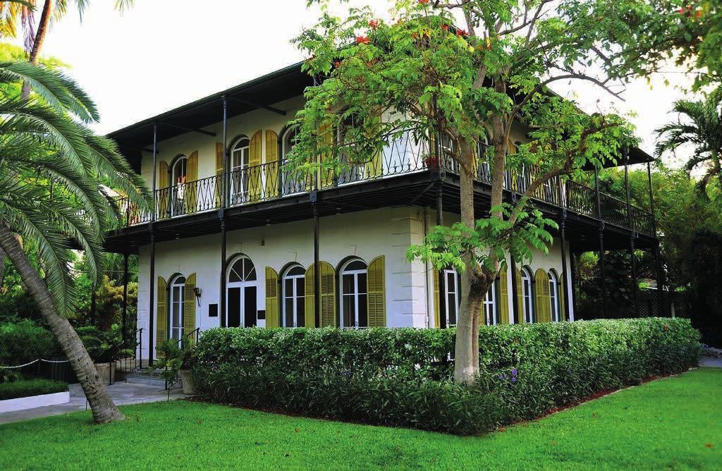 Rys. 10. Dom i Muzeum Ernesta Hemingway a (Źródło: https:// pl.tripadvisor.com/attraction_review-g34345-d130377-reviews- -The_Ernest_Hemingway_Home_and_Museum-Key_West_Florida_Keys_Florida.