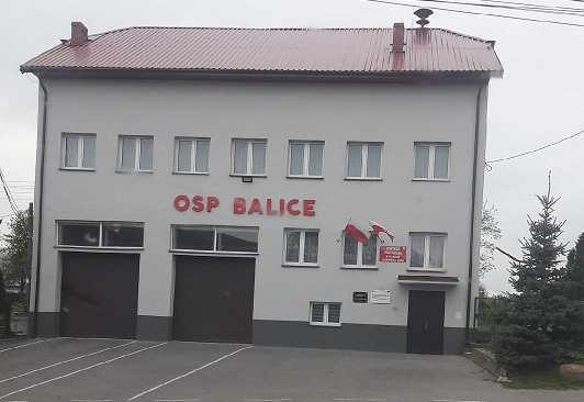 Wiejskich w Raczycach; 12) Koło Gospodyń Wiejskich w Janowicach Poduszowskich.