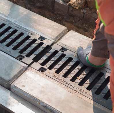 TI E FBAU GAL ABAU AQ UABAU S P O RTBAU FASERFIX BIG BL Odwodnienie liniowe zintegrowane z opaską o wyjątkowej stabilności dostępne w dwóch długościach: 4 metry i 1 metr.