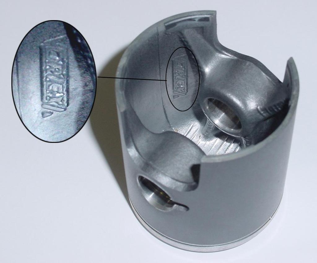PISTONE PISTON TŁOK SPINOTTO PISTONE PISTON PIN SWORZEŃ TŁOKA PESO WEIGHT WAGA 125g / ±5g PESO WEIGHT WAGA 30g min Obbligatorio avere il pistone marchiato in fusione