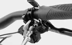 24 MONTAŻ Z OPAKOWANIA BIKEGUARD MONTAŻ Z OPAKOWANIA BIKEGUARD 25 DODATKOWE KROKI W PRZYPADKU SZTYCY Z OPCJĄ REGULACJI WYSOKOŚCI OPCJA 1:
