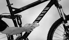 46 MATERIAŁ KARBON ROWERY TYPU FREERIDE 47 WSKAZÓWKI DOTYCZĄCE PIELĘGNACJI Elementy z tworzywa wzmocnonego włóknem węglowym czyścć należy mękką ścerką czystą wodą przy ewentualnym dodanu płynu do