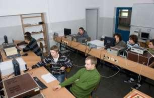 TECHNIKUM Zawody: Technik informatyk Grafika komputerowa, projektowanie wykonywanie prac z dziedziny programowania strukturalnego (Pascal, C++), programowania w języku Java, programowania Microsoft
