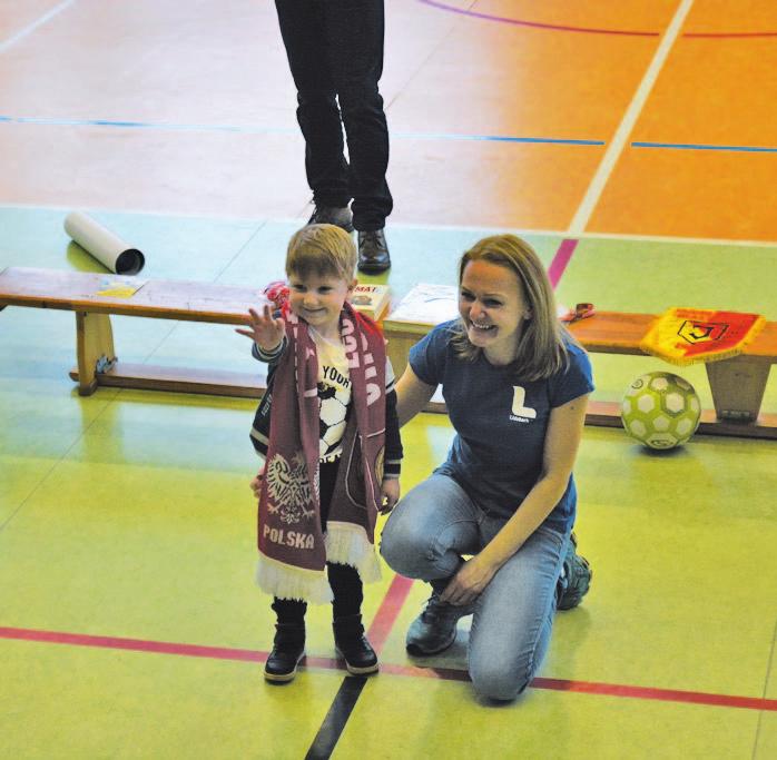 Charytatywny Turniej Zakładowy w Halową Piłkę Nożną dla Szymona SPORT W niedzielę, 10 marca na hali sportowej Miejskiego Ośrodka Sportu i Rekreacji w Lidzbarku odbył się Charytatywny Turniej