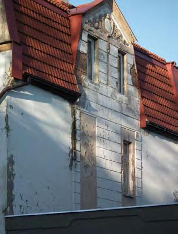 malowanie elewacji, wymiana rynien i rur spustowych na tytanowo cynkowe, stolarka okienna 2 pietra zrealizowana niezgodnie z pierwotnym podziałem