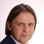 Marcin Jaworski Ekspert ds. komunikacji i edukacji, Biuro Rzecznika Finansowego Z branżą nansową związany od 1998 r. Od 2016 r. jest ekspertem ds.