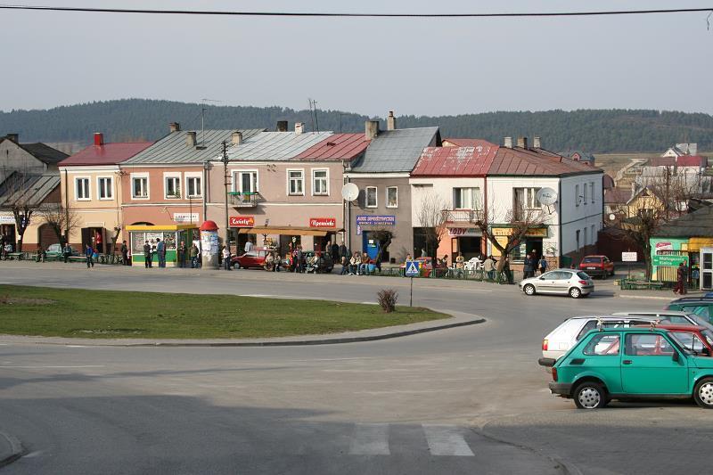 Kompleksowa rewitalizacja historycznego centrum Chęcin, mająca na celu odbudowę i promocję unikatowych walorów historycznych i kulturowych miasta Działanie 6.