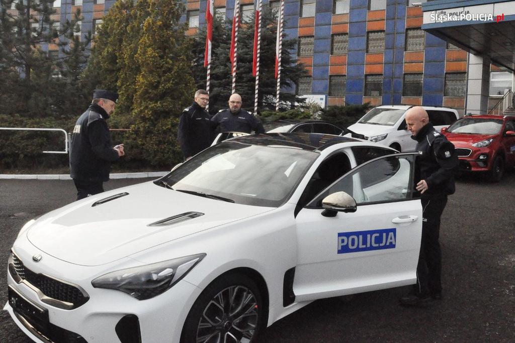 Policja wskazuje, że do tej pory odebrano już 8 pojazdów, a kolejne zamówione będą sukcesywnie dostarczane w najbliższych dniach.