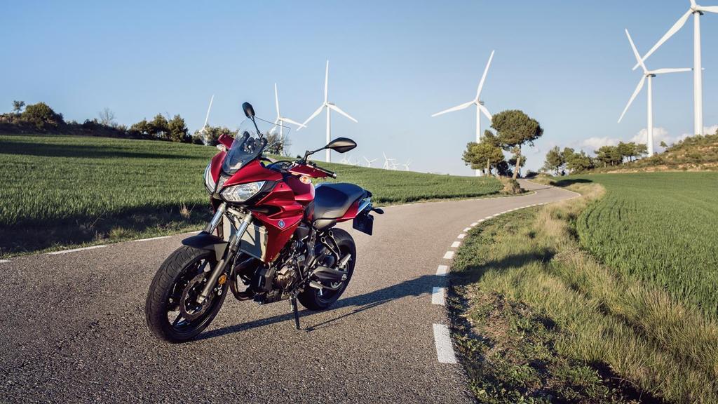 Nowy Sport Tourer Zaczynając od fascynującej i zwrotnej platformy, powstał zupełnie nowy Sport Tourer,. Patrząc na niego można oczekiwać, że będzie wyjątkowy - i taki jest.
