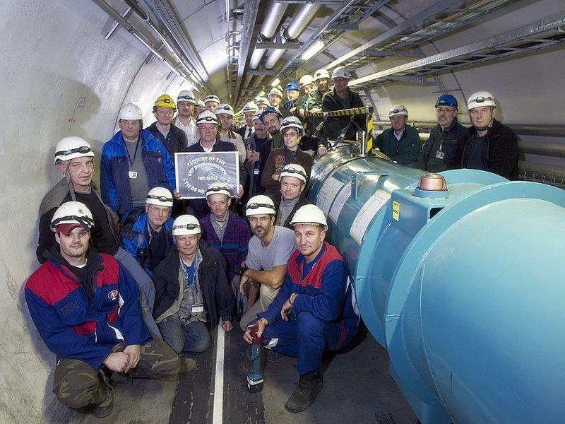 The LHC interconnections