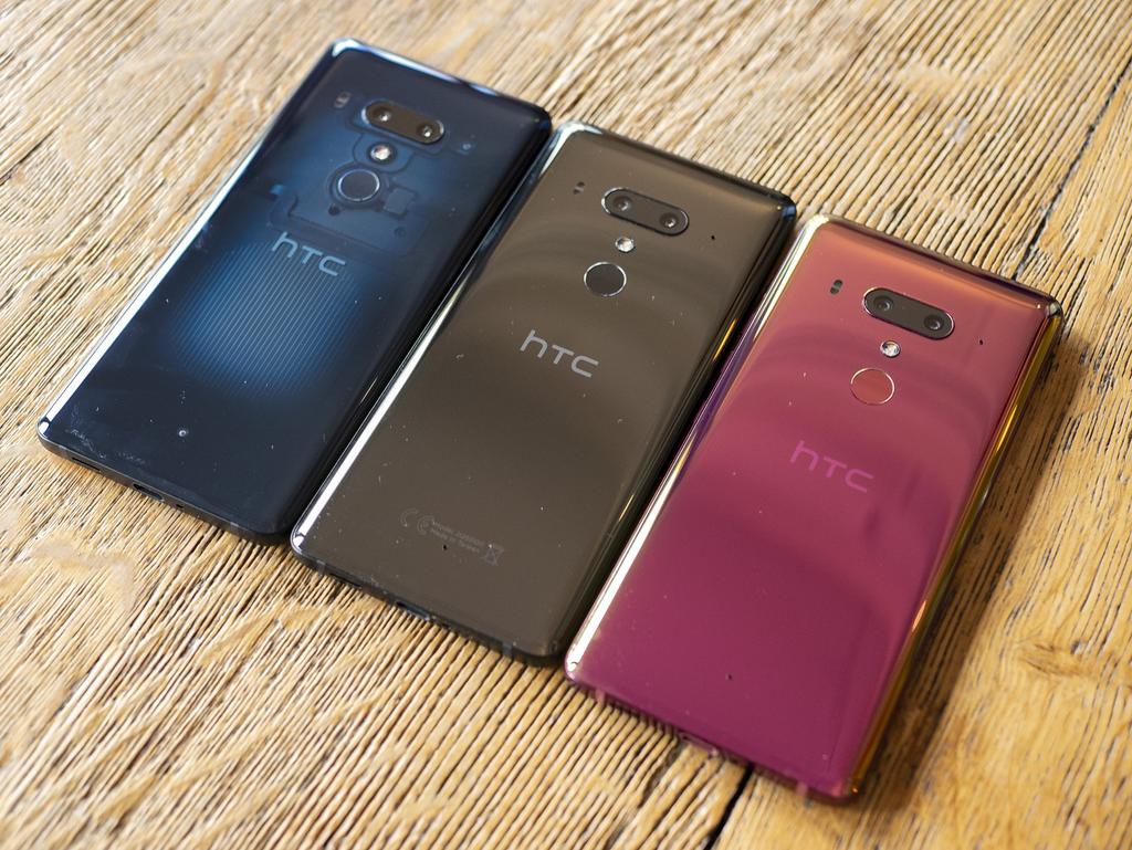 Świetny ekran z wąskimi ramkami Ekran zastosowany w HTC U12+ ma przekątną 6 cali, co staje się powoli standardem dla większych modeli z wąskimi ramkami.