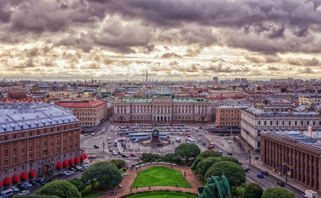 Dzień 2 Piątek, 23 czerwca 2019 r. Śniadanie. Po śniadaniu udamy się na zwiedzanie miasta. Wyspa Bazylego jest największą z około stu wysp, które tworzą Sankt Petersburg.