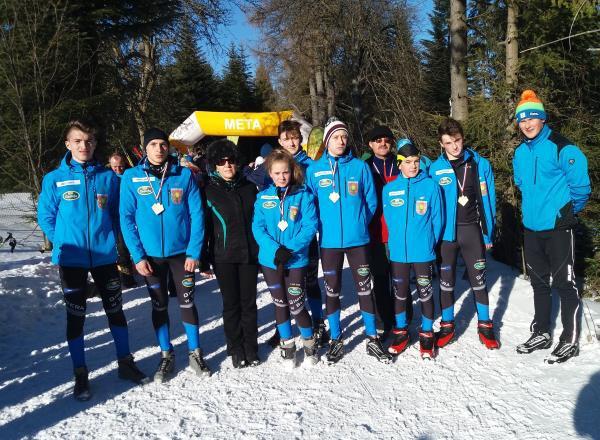 DZIAŁALNOŚĆ UCZNIOWSKIEGO KLUBU SPORTOWEGO ISKRA GIMNAZJUM narciarstwo