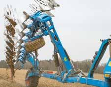 Mechanizm obrotowy o pojedynczym działaniu, przez siłownik teleskopowy z mechaniczną regulacją pochylenia.