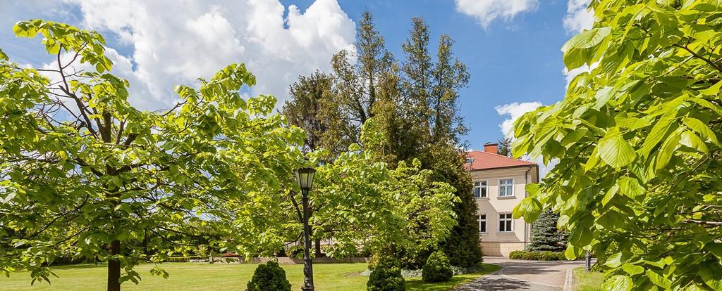 Tenczynek, ul. 3 Maja Dom (Rezydencja) na sprzedaż za 4 250 000 PLN pow. 660 m2 7 pokoi 2 piętra 1928 r.