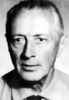 (1957 1958). Od stycznia 1959 roku pracował w Biurze Projektów Budownictwa Ogólnego Miastoprojekt Częstochowa na stanowisku starszego projektanta do lutego 1996 roku.