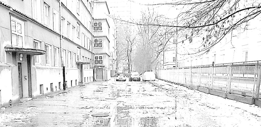 Handlowa Al Niepodległości 162, 02-554 Warszawa Woźnicki Zdanowicz architekci Al Niepodległości 157 lok6 02-555 Warszawa tel +22 825 05 32 AUTORZY: mgr inż Maria