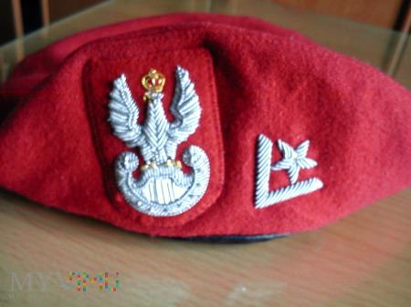 beret szkarłatny