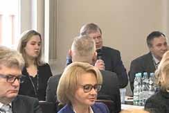 pielęgniarek i położnych, strukturą wiekową, systemem
