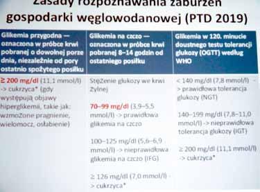 Szeroko rozumianą edukację pacjenta i jego rodziny powinna prowadzić pielęgniarka zarówno w szpitalu, jak i POZ.