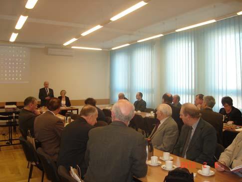 Fot.12 Zebranie Komitetu Automatyki Elektroenergetycznej. W głębi od lewej: prof. Bohdan Synal, Jolanta Arendarska fot. Ewa Materska.