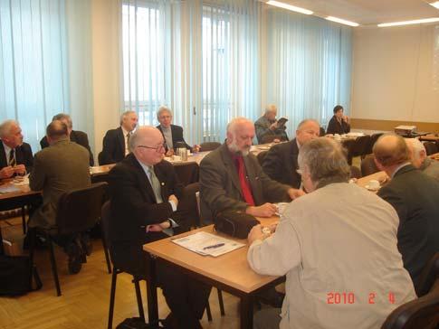 Krzysztof Borkiewicz, Jan Osik, Krzysztof Woliński, Anna Seliga. Serdeczne gratulacje dla nowego przewodniczącego i członków władz Komitetu! Na zebraniu Adam Babś wygłosił referat pt.