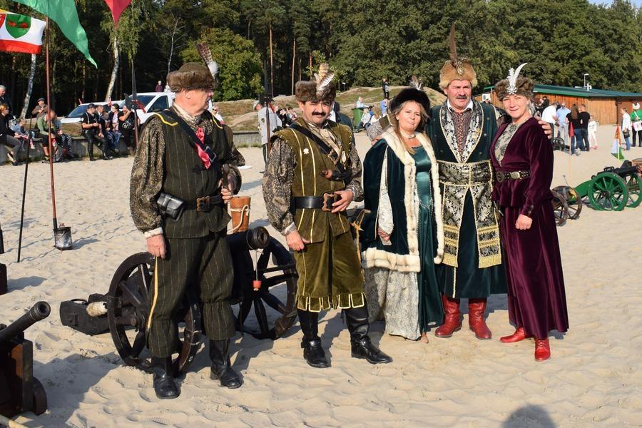 100 salw na 100-lecie odzyskania niepodległości 2018.09.