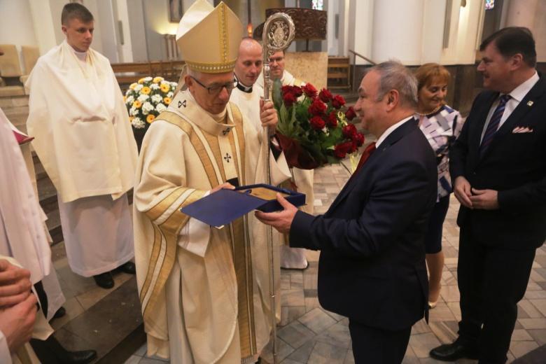 muzycznych, nauczyciel akademicki profesor zwyczajny Akademii Muzycznej im.