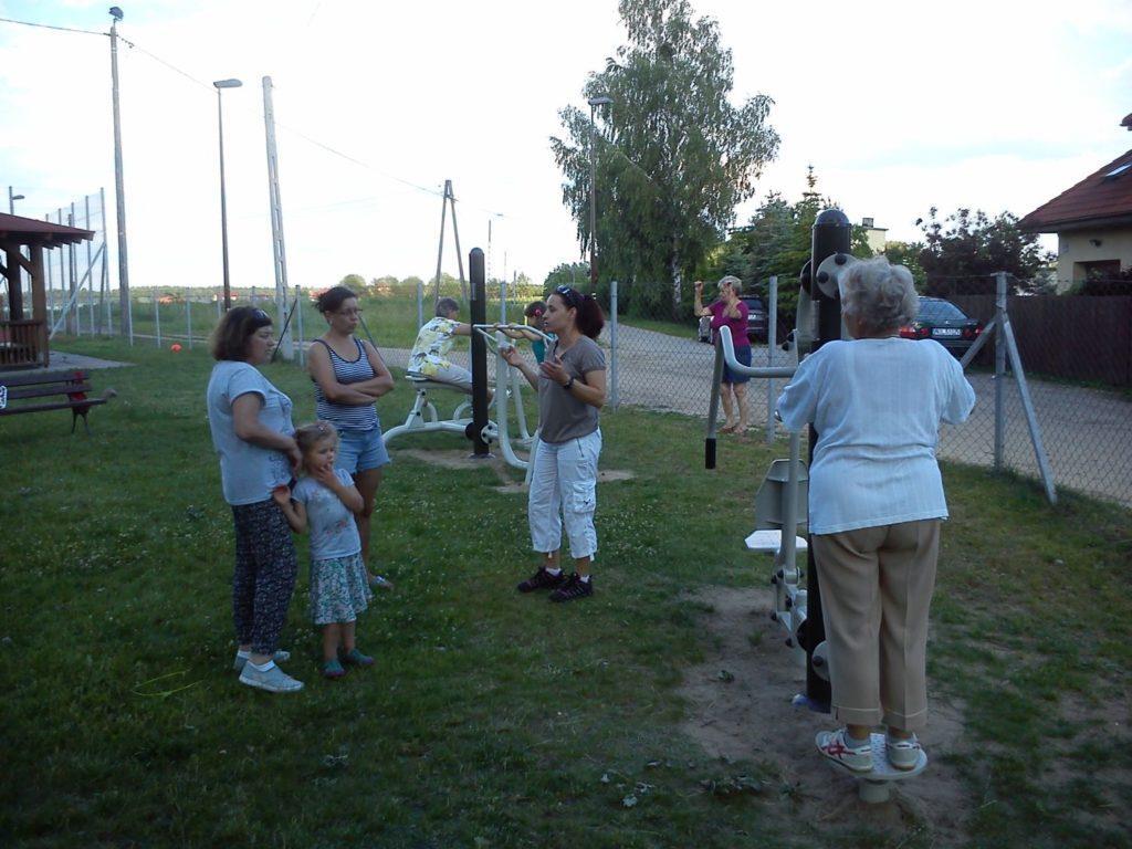 Pierwsze zajęcia odbyły się pod czujnym okiem pani Moniki.