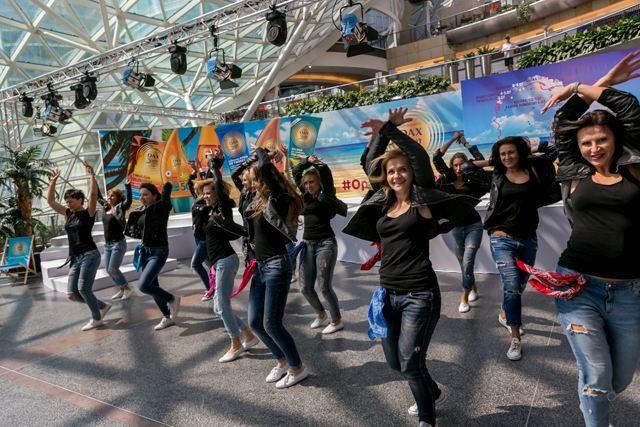 29 czerwca 2016 Joanna Moro, Paulina Drażba, Monika Mrozowska, Aneta Todorczuk-Perchuć, Anna Wendzikowska, Violetta Arlak oraz JANKES poparli ogólnopolski program edukacyjno-społeczny