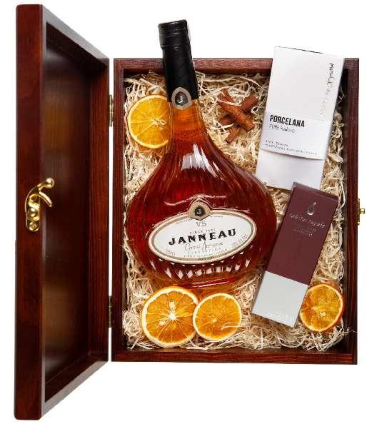 GLEN TURNER Wymiary zestawu: 300x240x100 mm Glen Turner Single Malt Scotch Whisky, 40% vol.