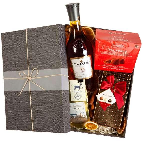 CAMUS Wymiary zestawu: 347x250x130 mm Cognac Camus VS Elegance, 40% vol.