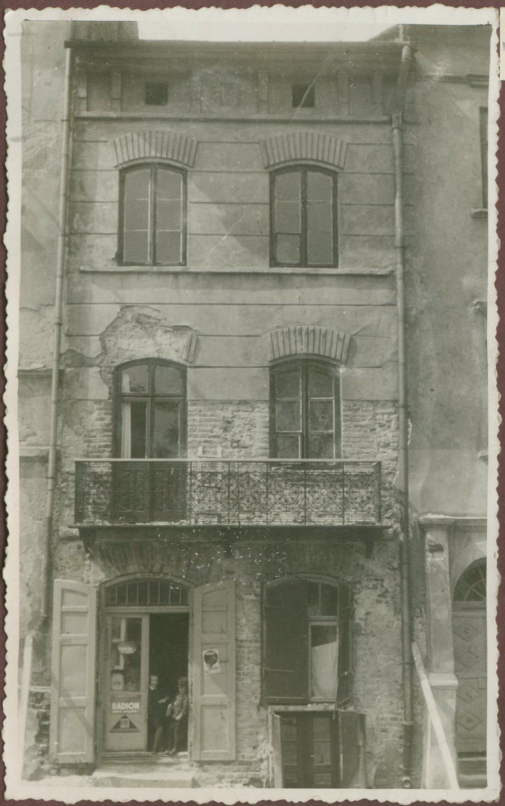 Ikonografia Grodzka 18 Fotografie przedwojenne/pre-war photographs: Grodzka 18, przed odnowieniem, zdjęcie z albumu Zdjęcia z Robót